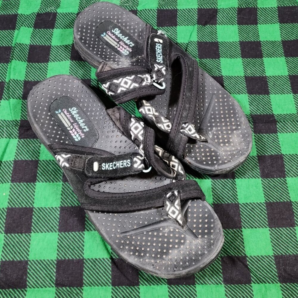 Skechers Women's Reggae-Trailway Flip-Flop Sandals Women US 7